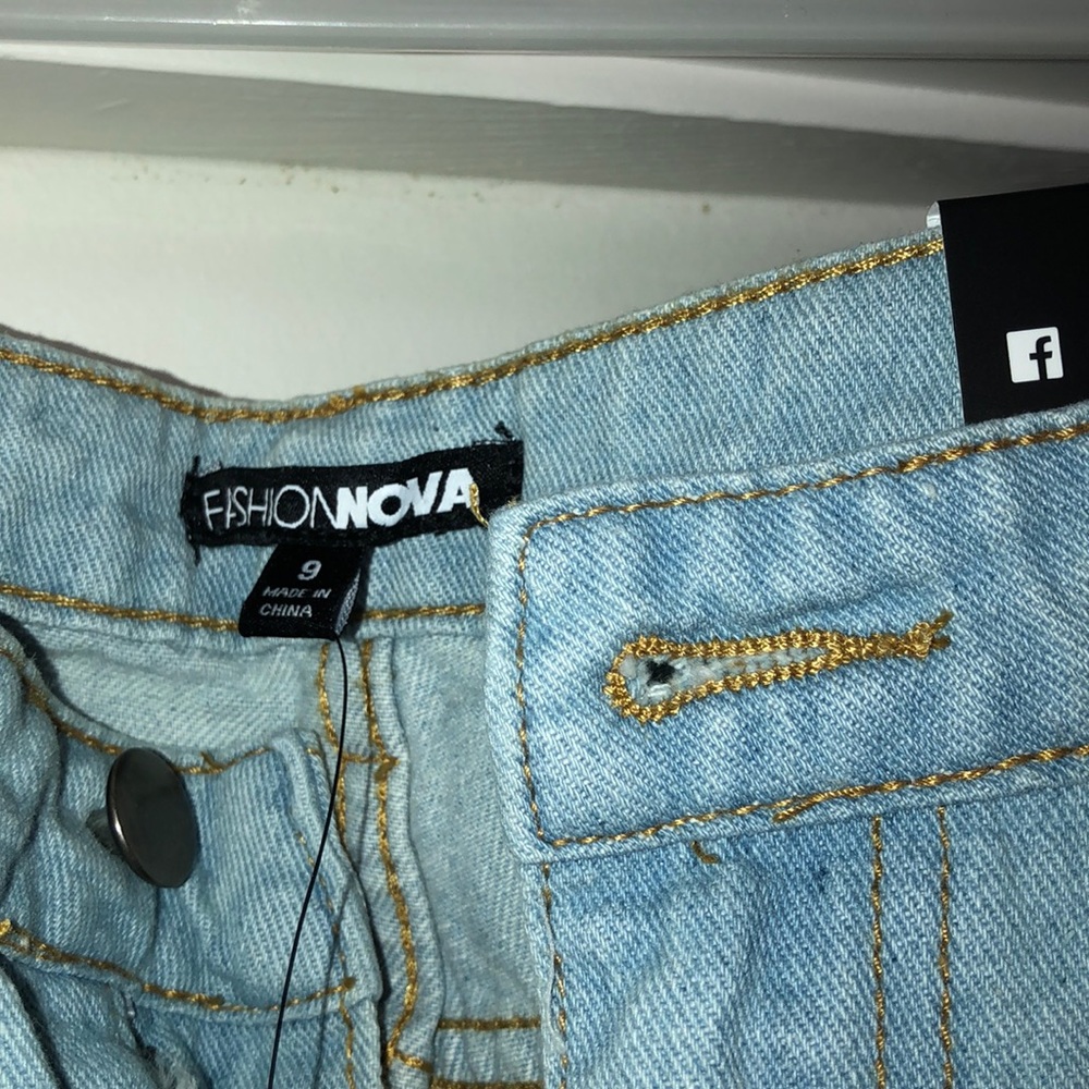 Jeans - Picture 2 of 5